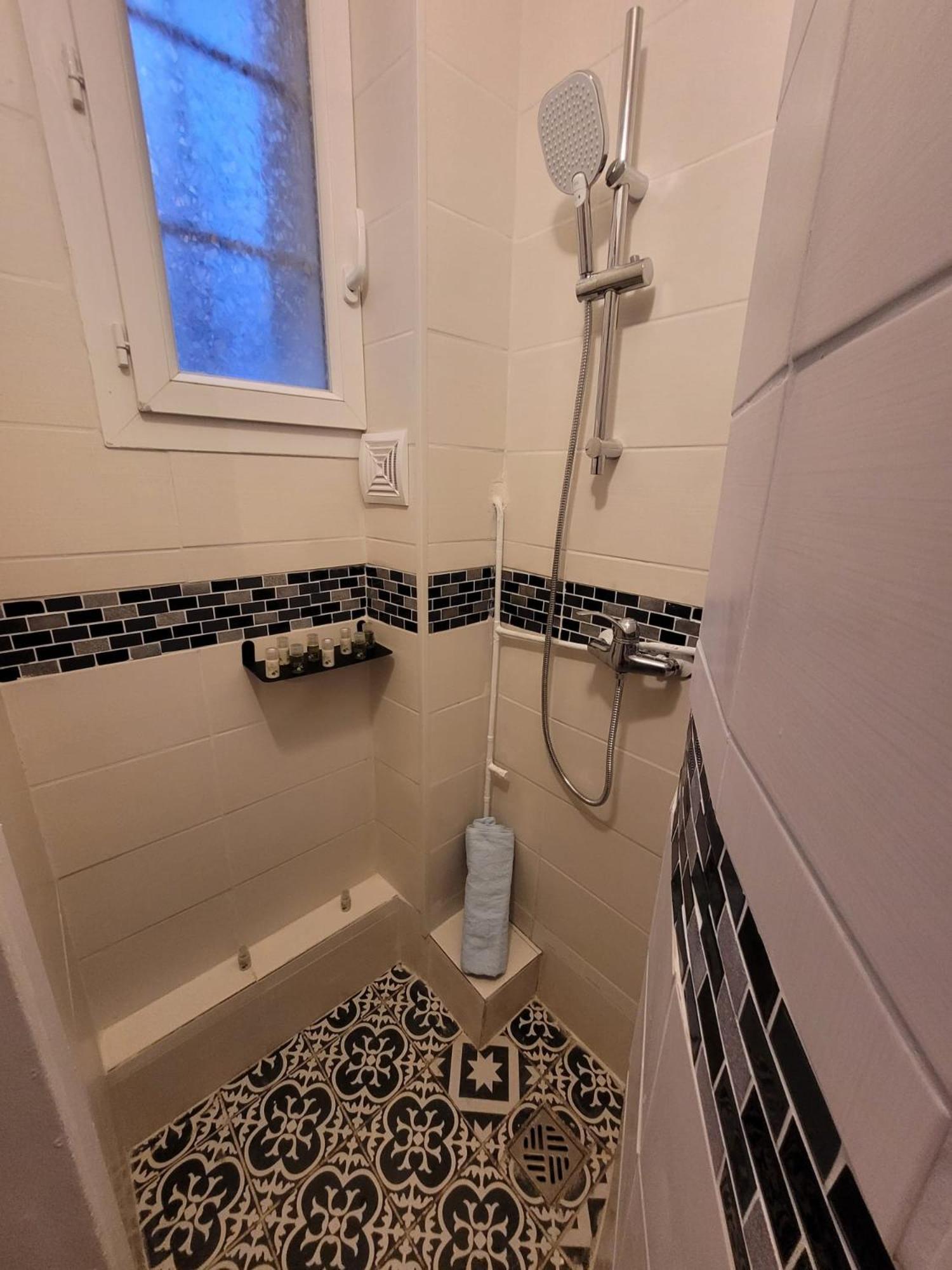 Charmant Appartement Pres De Montmartre 2 Paříž Exteriér fotografie